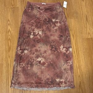 2/$15 🍓 Ardene Mauve Floral Midi Skirt